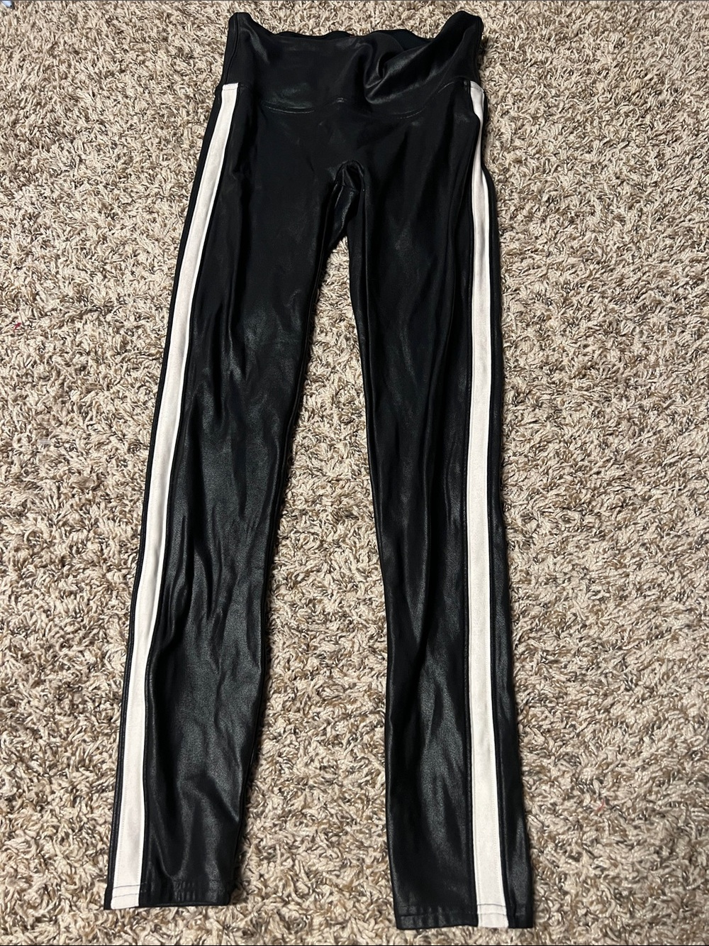 SPANX Faux Leather Legging with side strip - Picture 2 of 5